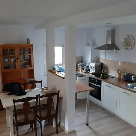 Casa vacanze Urokliwy Dom Caloroczny Nad Jeziorem *